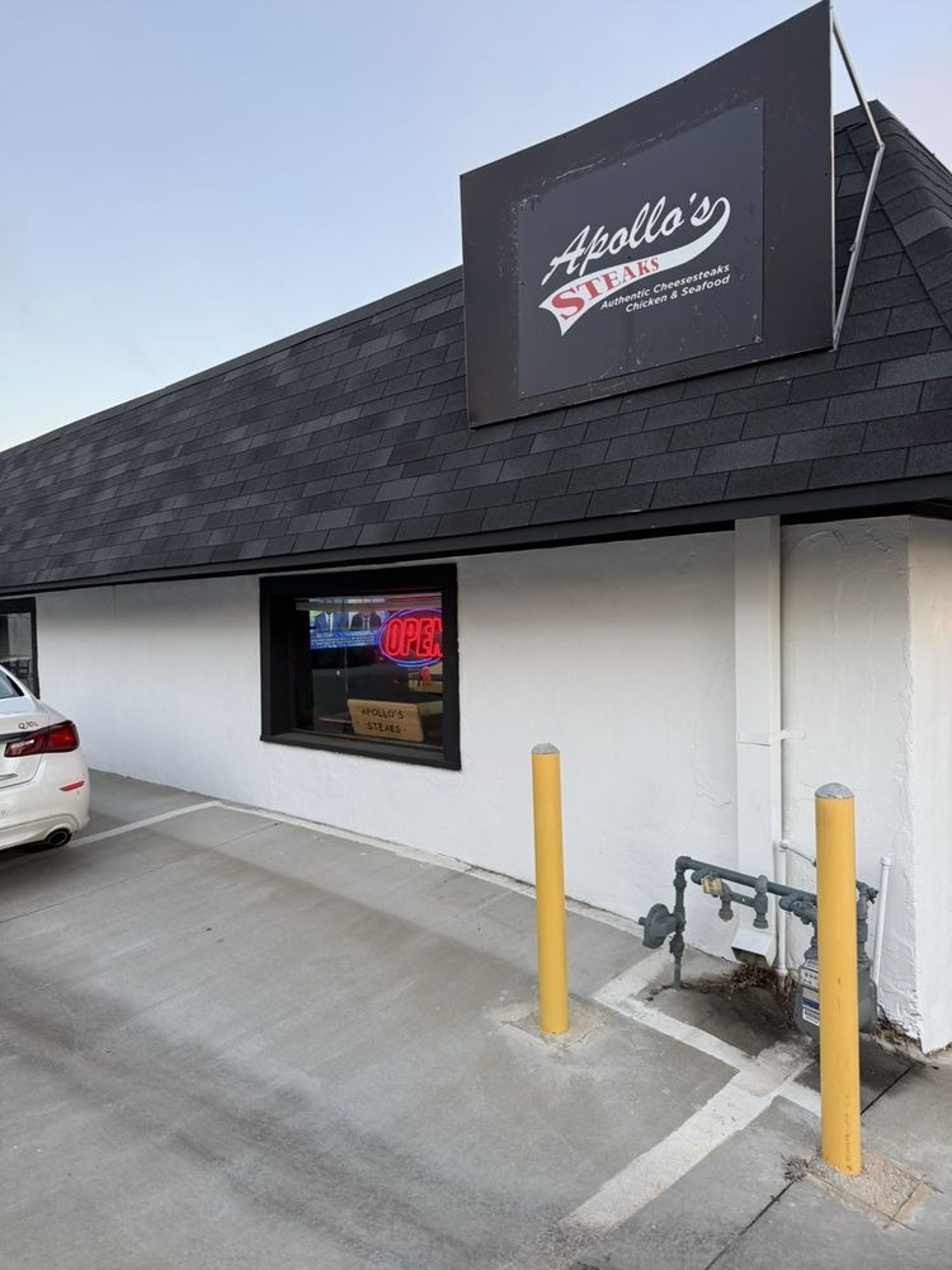 Welcome To Apollo's Steaks